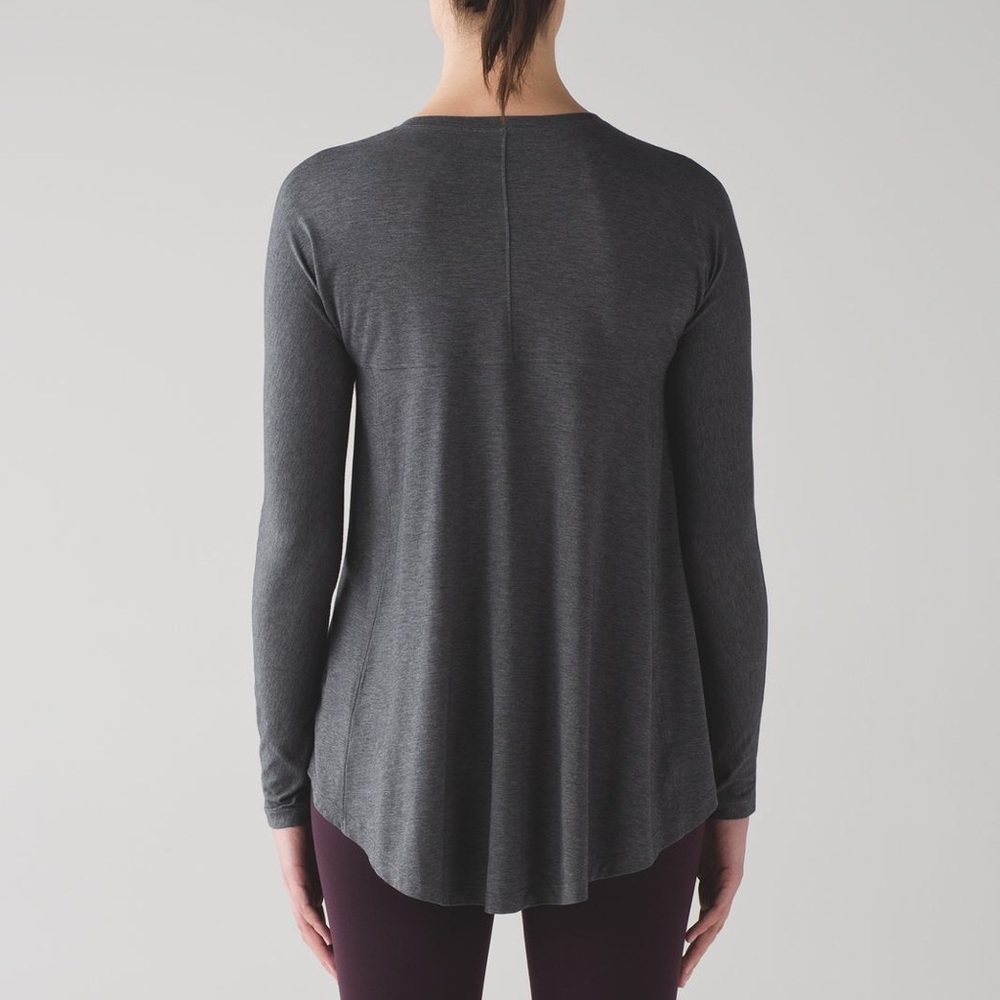 Lululemon Acadia long sleeve size 4